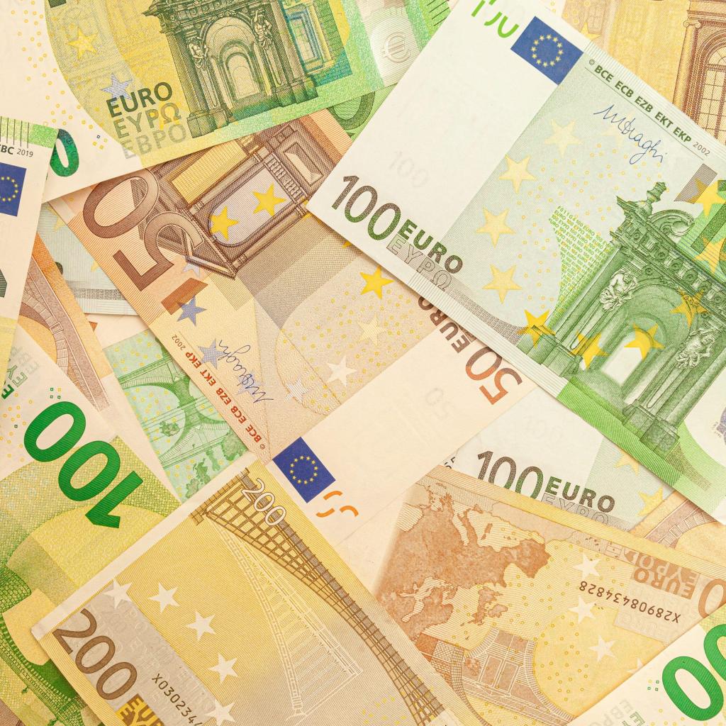 SCARLET EURUSD EA